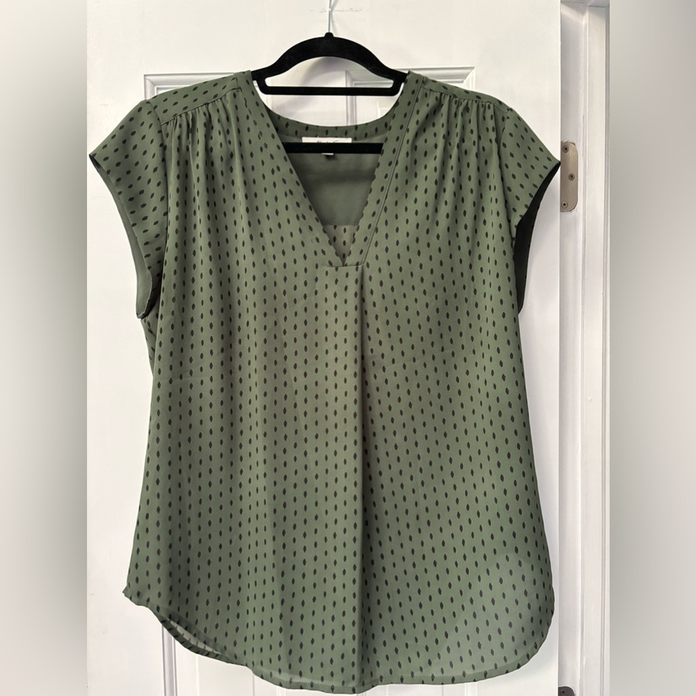 Monday Fun short sleeve blouse size L - Picture 2 of 5